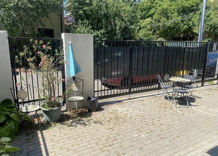 Inc In Apartament *